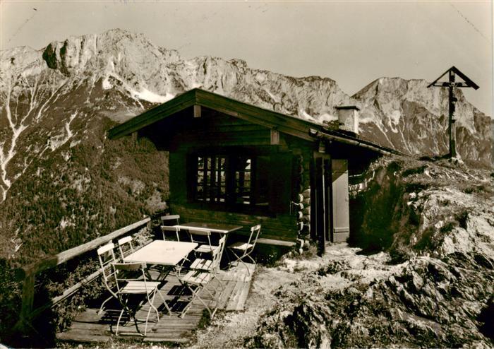 Paulshuette 1189m Berchtesgaden auf der Kneifelspitze mit Untersberg