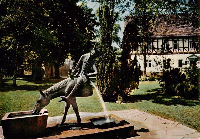 Bodenwerder Muenchhausen-Haus mit neuem Brunnen