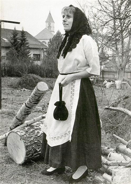 Langensteinbach Karlsbad Karlsruhe BW Alt Langensteinbacher Kleidungsstuecke Tra