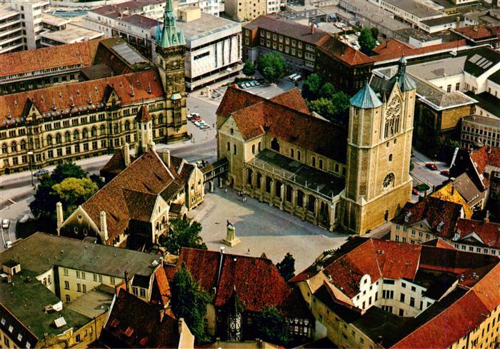 BRAUNSCHWEIG  CITY Burgplatz und Rathaus Fliegeraufnahme