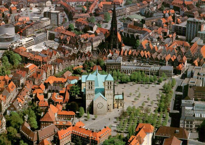 Muenster   Westfalen Innenstadt mit Dom und St. Lamberti-Kirche