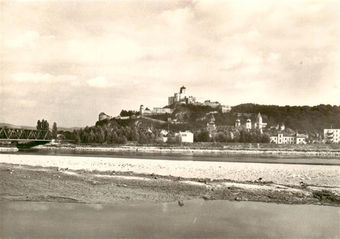 Trencin Trentschinteplitz SK Blick ueber die Waag zur Burg