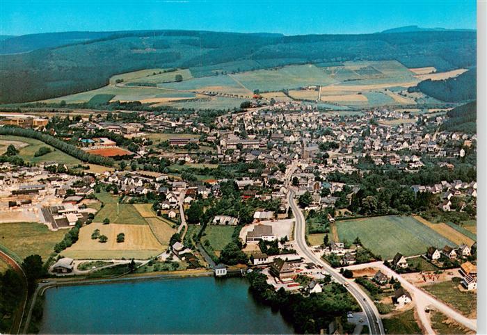 Bigge Fliegeraufnahme mit Stausee