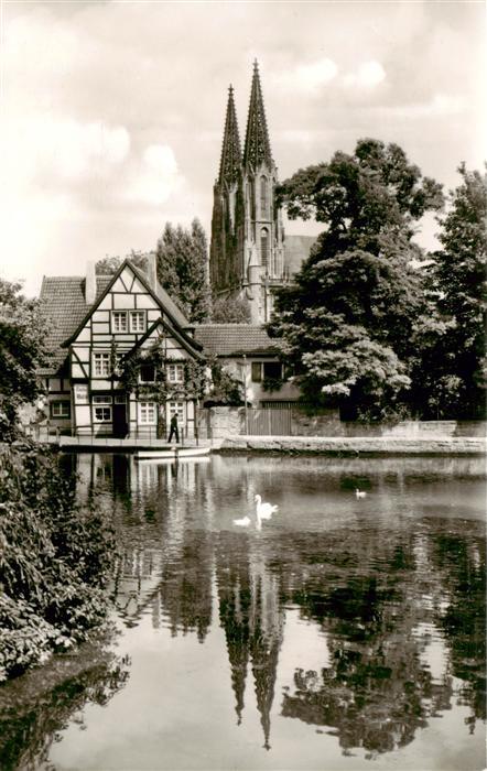 Soest DE NRW Am grossen Teich mit Wiesenkirche