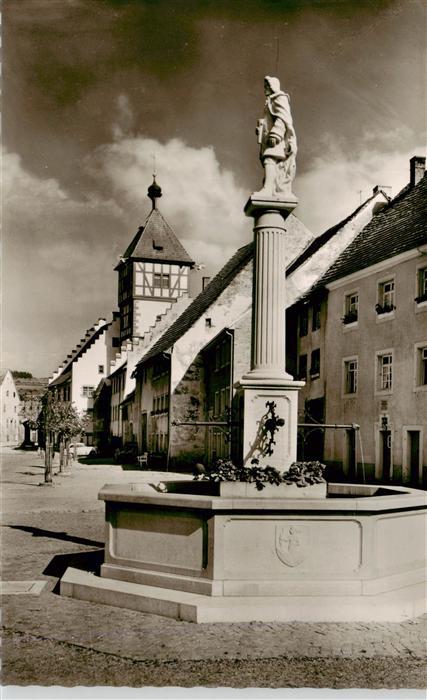 Braeunlingen Gumppbrunnen und Muehlentor