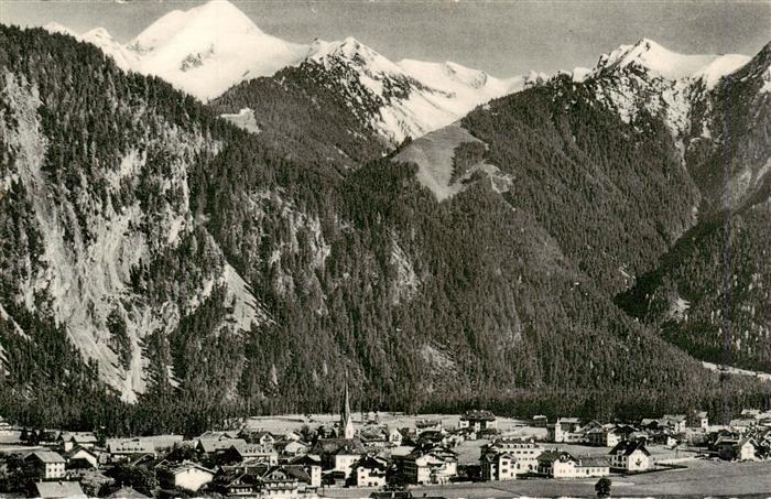 Mayrhofen Zillertal AT mit Ahornspitze