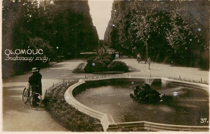 Olomouc Olmuetz CZ Park Brunnen