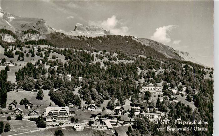 Braunwald GL Fliegeraufnahme