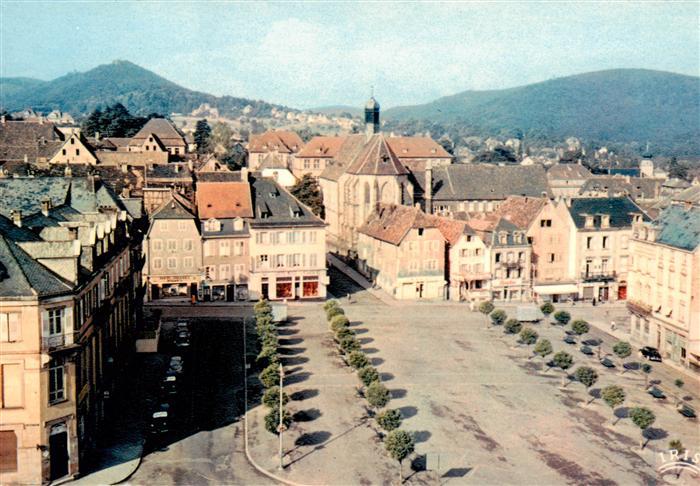 Saverne Zabern 67 Bas Rhin Alsace Place du Chateau et Haut Barr au fond