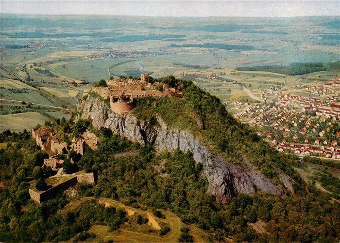 Hohentwiel Singen Fliegeraufnahme mit Burgruine