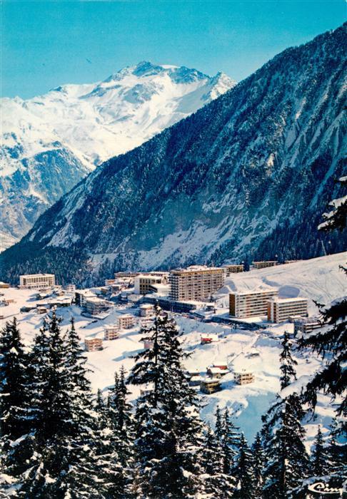 Courchevel 73 Savoie Echappée sur la station au fond Glacier de Bllecôte