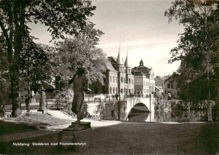 Nykoeping Sweden Stadsbron med Prometevsstatyn