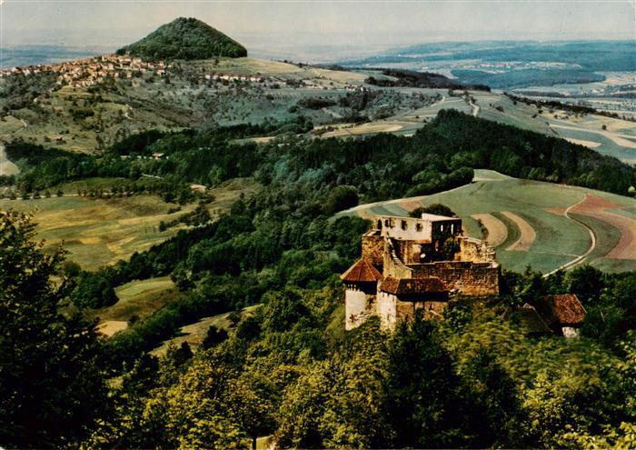 Rechberg Ruine Schwaebisch Gmuend Ruine Rechberg mit Blick zum Hohenstaufen