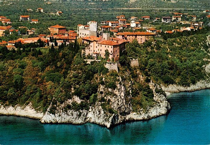 Trieste Triest IT Castello Burg Kueste