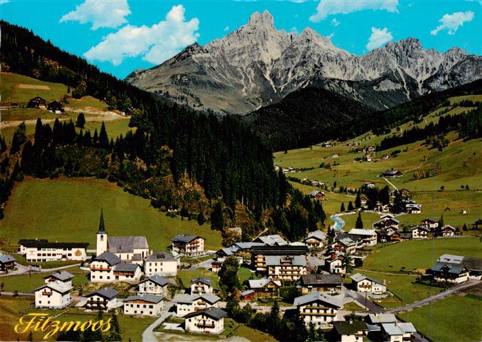 Filzmoos AT mit Blick zur Bischofsmuetze