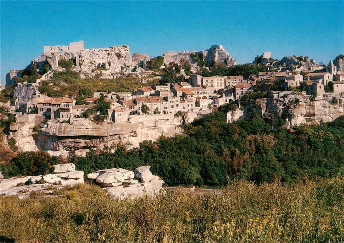 Les-Baux-de-Provence 13 Vue generale du rocher et le Village