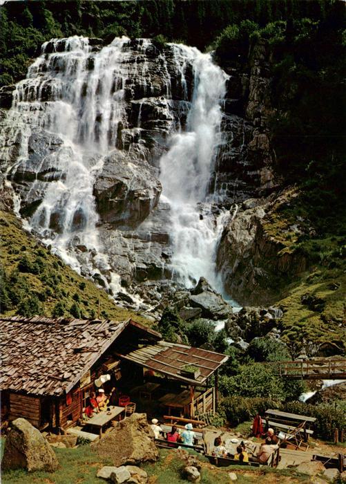 Stubaital Tirol AT Graba Wasseerfall und Graba Alm am Weg zur Mutterbergalm und
