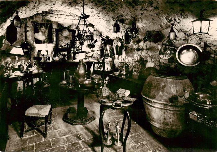 Eze-sur-Mer 06 Village Boutiqu d’antiquites Du Grenier a la Cave