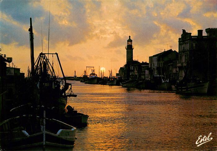Le Grau-du-Roi 30 Gard Coucher de soleil sur le chenal