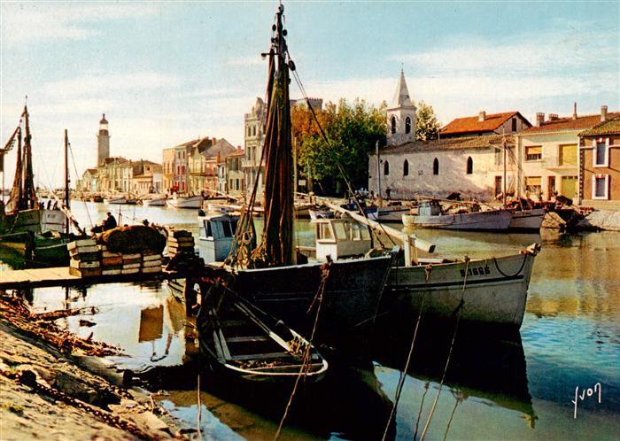 Le Grau-du-Roi 30 Gard Le Canal et l'entrée du port bateaux des pêches
