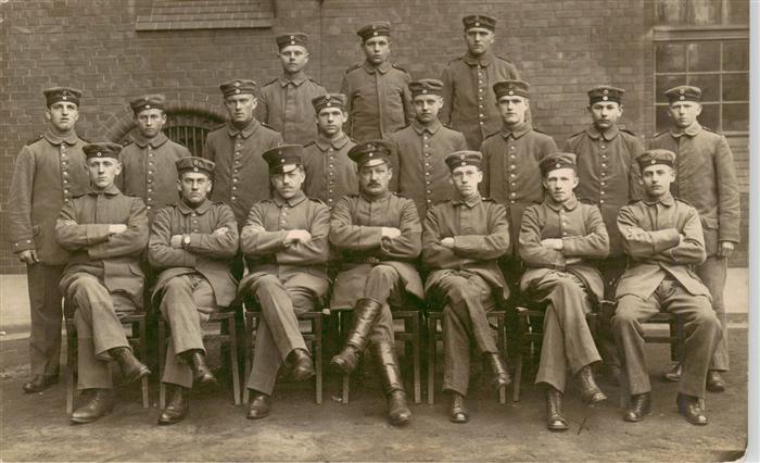 Militaria France sonstiges Soldaten Gruppen foto