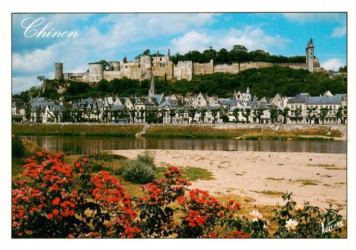 Chinon 37 Indre et Loire Château dominant la Vienne