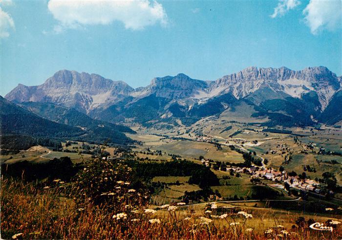 Gresse-en-Vercors 38 Isere Vue panoramique au fond le Grand Veymont Pas de la Vi