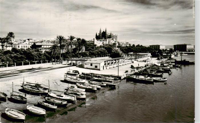 Palma de Mallorca ES La Catedral desde Muelle Pescadores