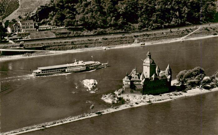 Kaub Caub Rhein Die Pfalz mit Blick auf Weingut Engelsburg
