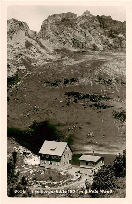 Freiburgerhuette 1934m Vorarlberg AT Berghaus Blick gegen Rote Wand