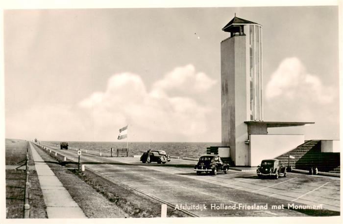 Afsluitdijk NL Holland Friesland met Monument