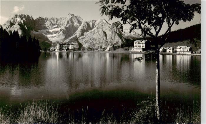Sorapis Lago di Misurina Cortina d Ampezzo IT Panorama