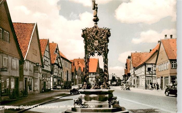 Springe Deister Marktplatz mit Marktgrunnen