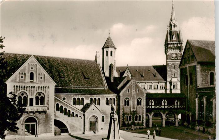 BRAUNSCHWEIG  CITY Der Burghof mit Blick auf das Rathaus