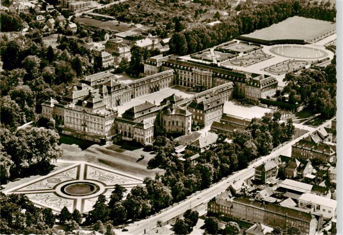 Ludwigsburg  BW Schloss mit Gartenschau Bluehendes Barock