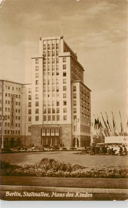 BERLIN  CITY Stalinallee Haus des Kindes