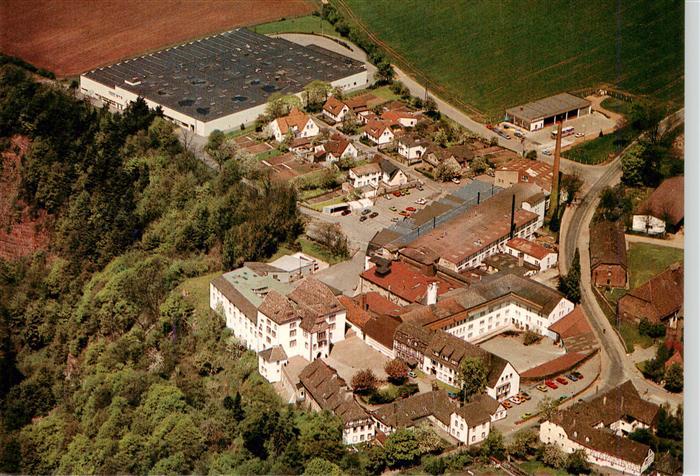 Fuerstenberg  Weser Blick auf Schloss und Werksanlagen der Manufaktur