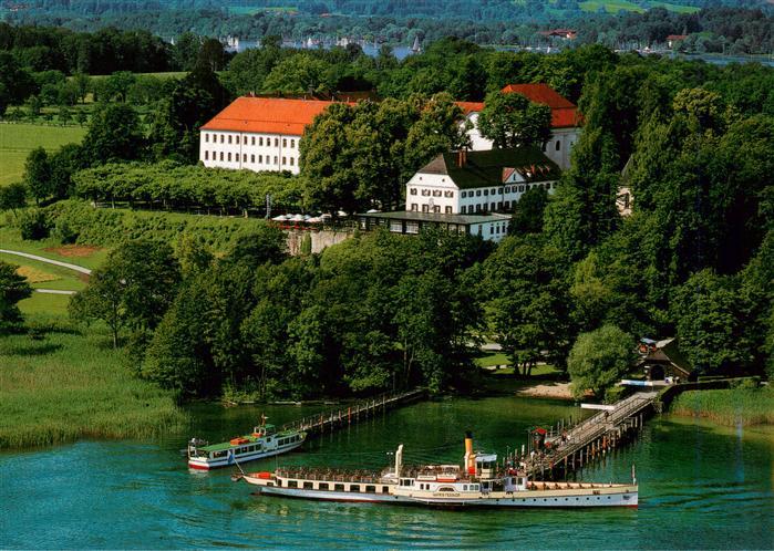 Herrenchiemsee Bayern Schlosshotel Faehre Anleger Chiemsee