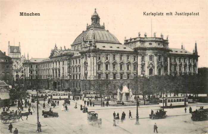 Strassenbahn Tramway-- Muenchen Karlsplatz mit Justizpalast