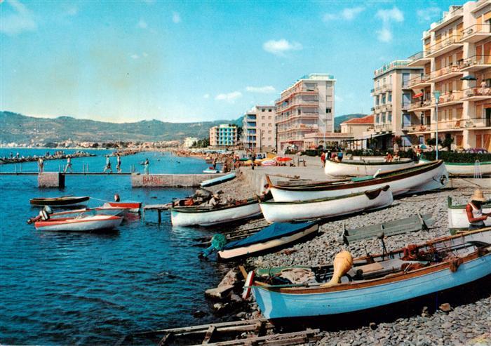 San Bartolomeo del Cervo Passeggiata a Mare Barche dei pescatori