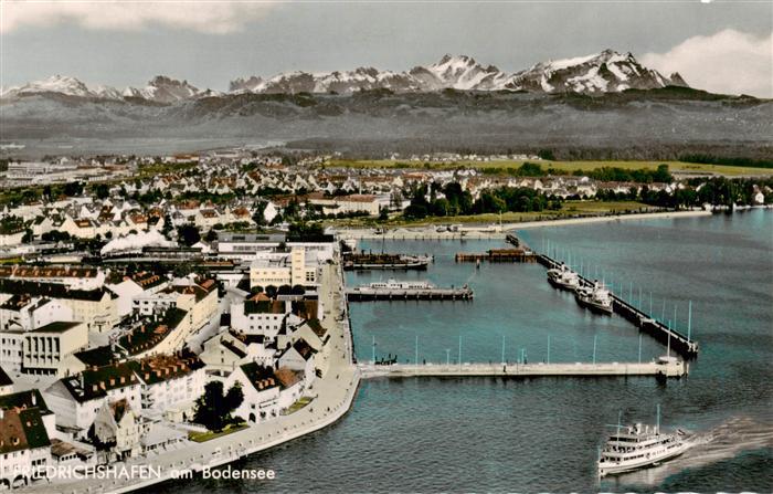 Friedrichshafen Bodensee Blick zum Hafen Alpenkette