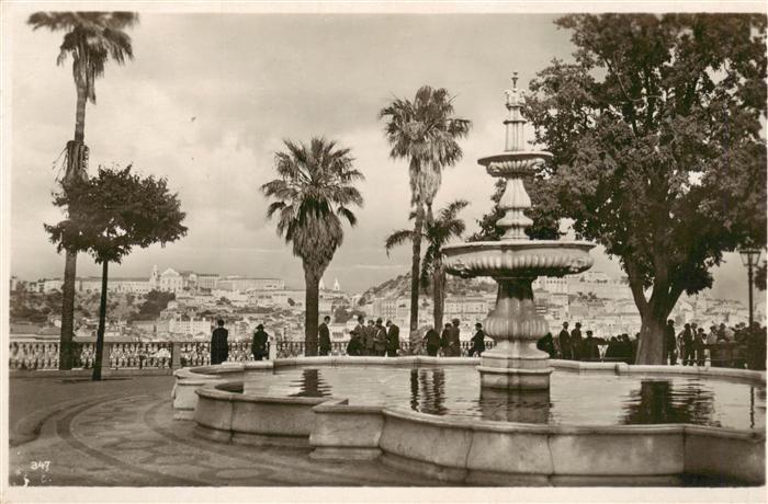 Lissabon Lisbon Lisboa PT Brunnen Aussichtspunkt Blick auf die Stadt
