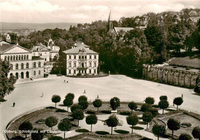 Coburg Bayern Schlossplatz mit Landestheater