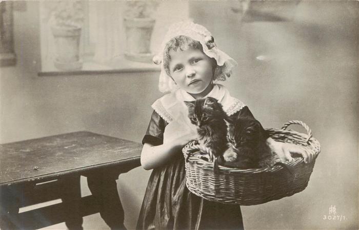 Foto RPH Nr. 3027/1 Kind Korb Katzen