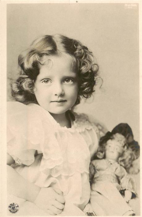 Foto NPG Nr. 253/7 Mädchen Puppe