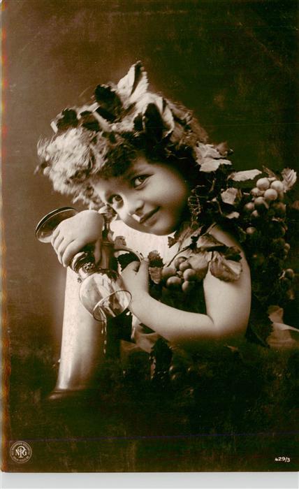 Foto NPG Nr. 429/3 Kind Maedchen Weintrauben