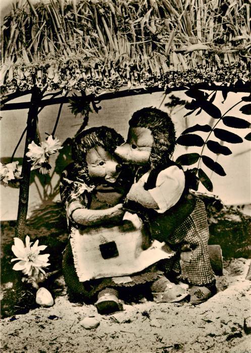 Puppen Dolls Poupees Munecas Spielzeug Igel Kuss