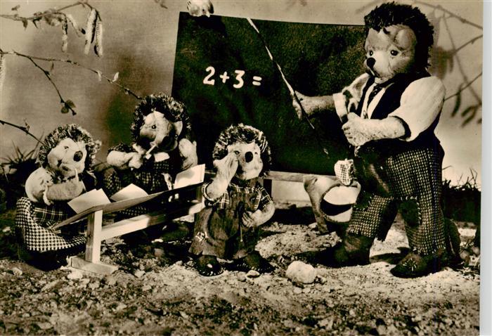 Puppen Dolls Poupees Munecas Spielzeug Igel Schule