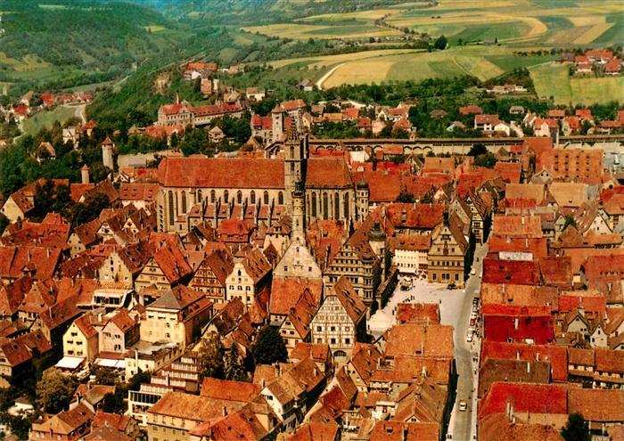 ROTHENBURG   TAUBER Bayern Altstadt Kirche Marktplatz Fachwerkhaeuser Daecher Fe