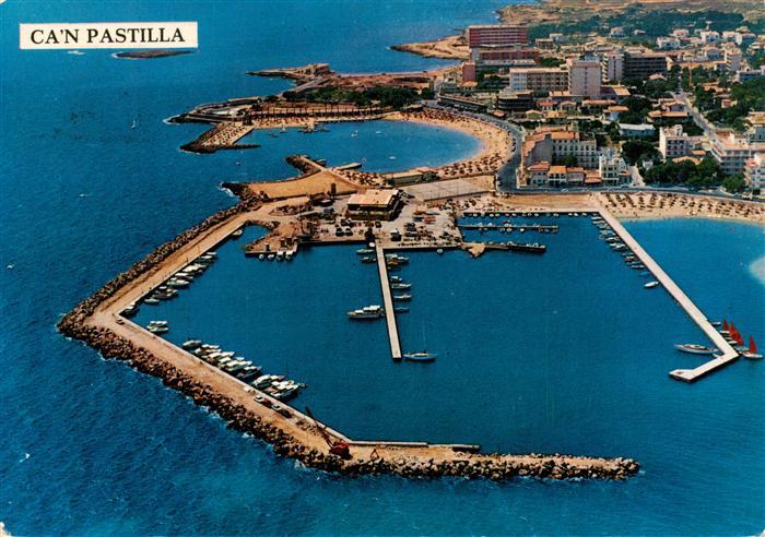 Can Pastilla Palma de Mallorca ES Fliegeraufnahme Hafen Strand Boote Hotels Kues
